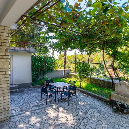 Old Town Oasis 3 * Mostar
