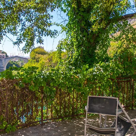 Old Town Oasis 3 *